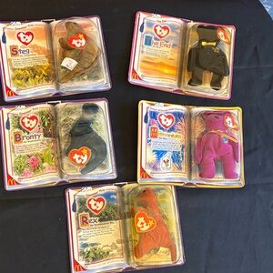 Ty Beanie Babies Collectible Set - Brown, Black, Blue, Purple, Red